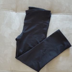 GapFit Black Cropped Leggings
